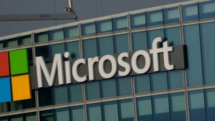 Microsoft India Offers Buyouts to 60,000 Employees