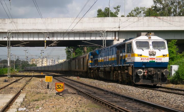 Pune-Dhanapur Special Train to Run Through Bhopal Zone from Nov 1