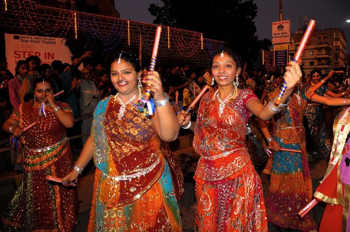 Gujarati Film 'Amba' Garba Enchants Ahmedabad Media Club